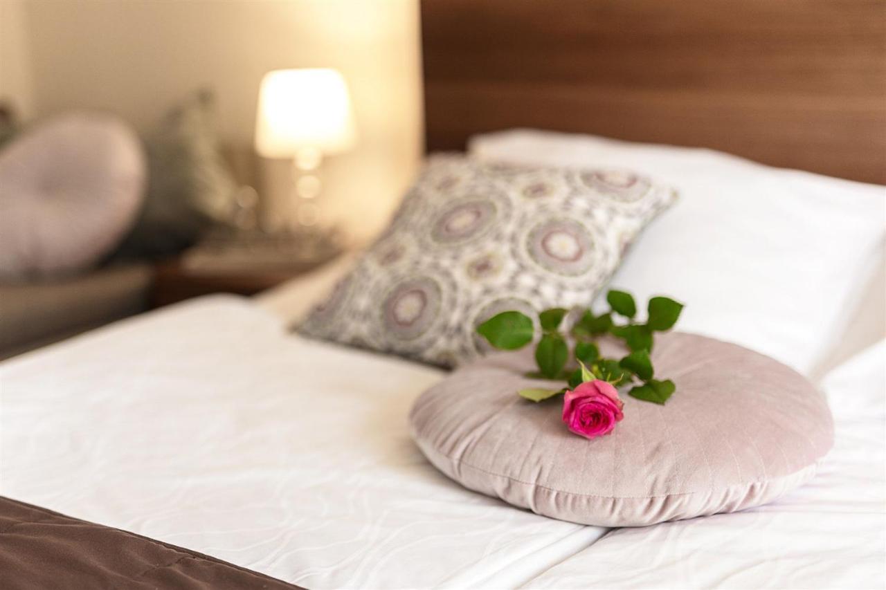 Villa Aina Boutique Hotel Lasko Ngoại thất bức ảnh