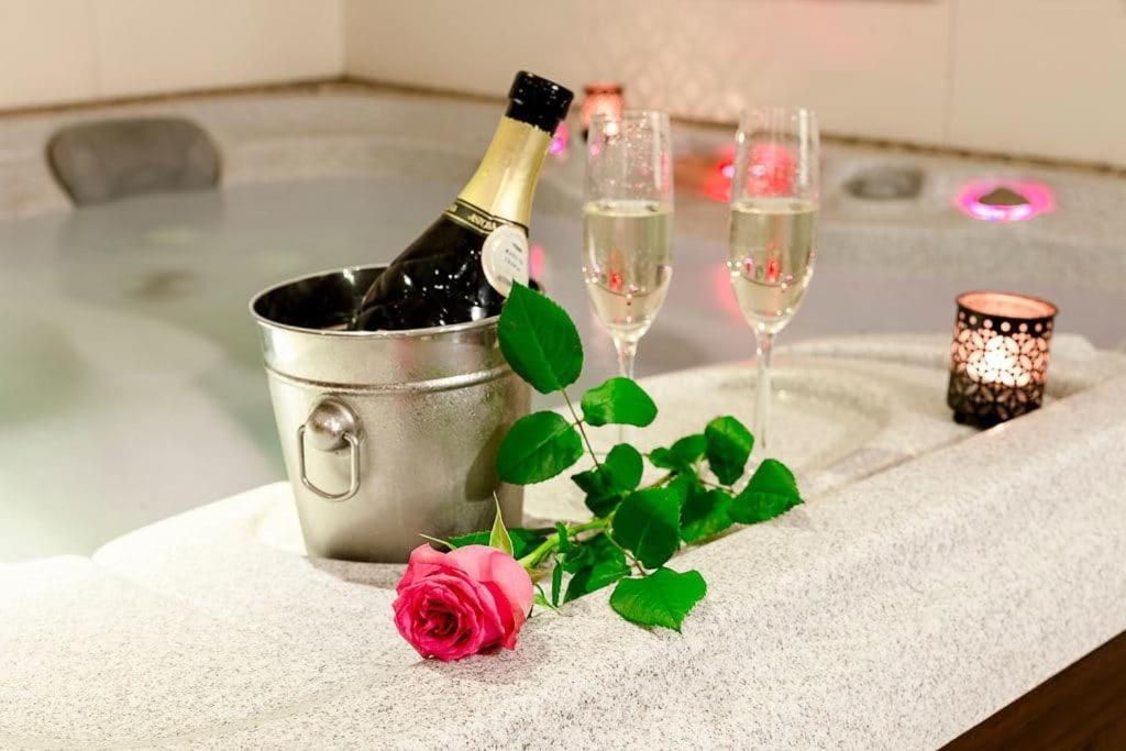 Villa Aina Boutique Hotel Lasko Ngoại thất bức ảnh