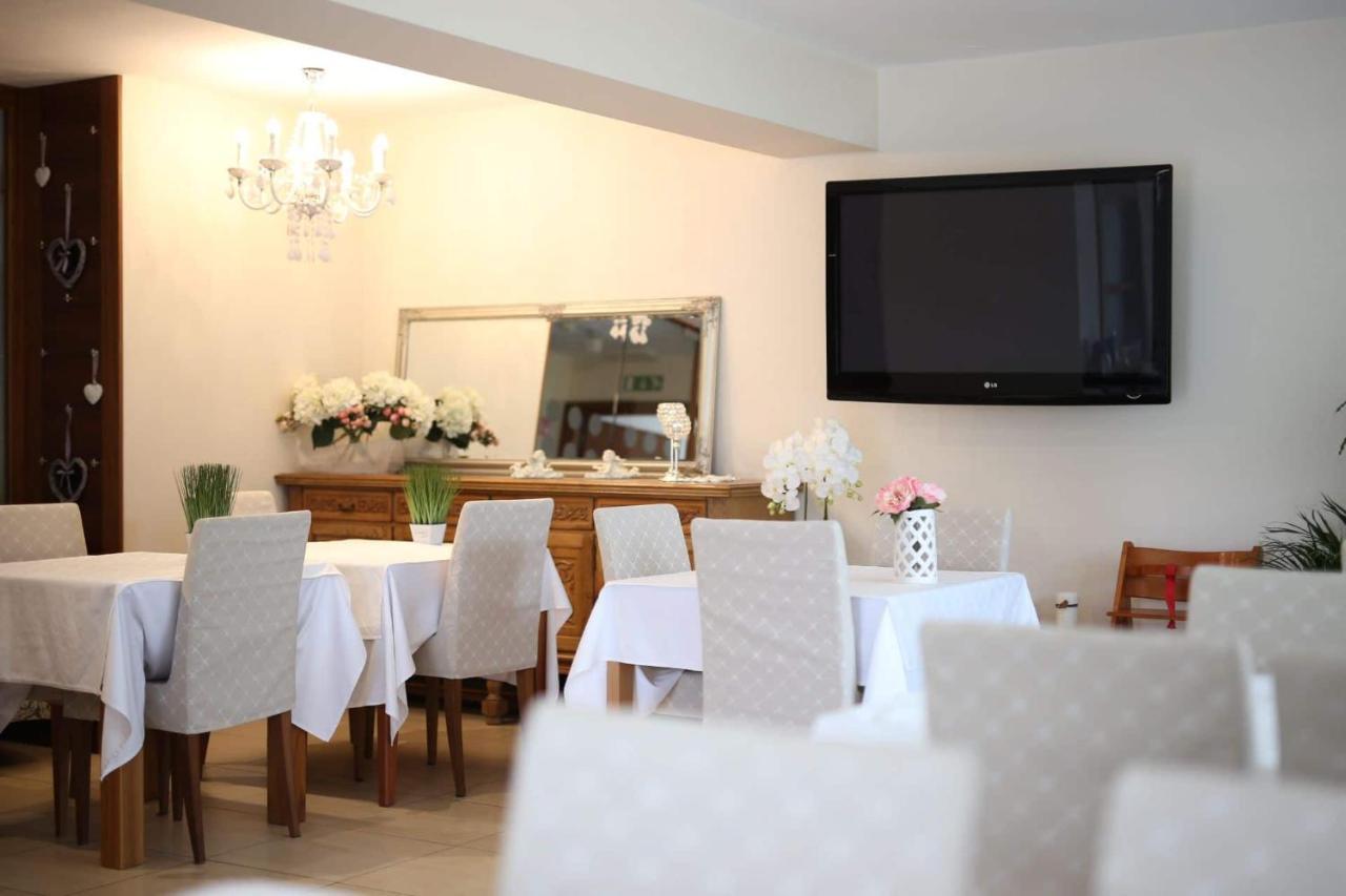 Villa Aina Boutique Hotel Lasko Ngoại thất bức ảnh