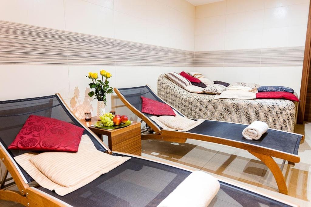 Villa Aina Boutique Hotel Lasko Ngoại thất bức ảnh